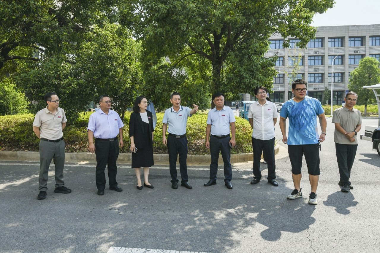 副校长陈红检查金沙集团1862校园改造项目